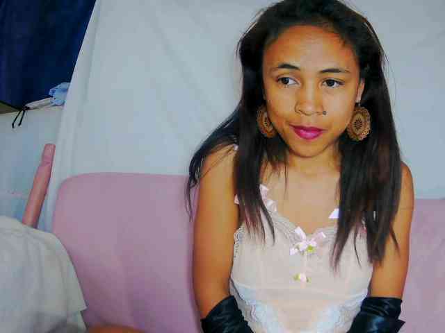 Reinewallashy3 webcam