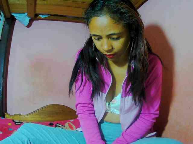 Reinewallashy3 webcam