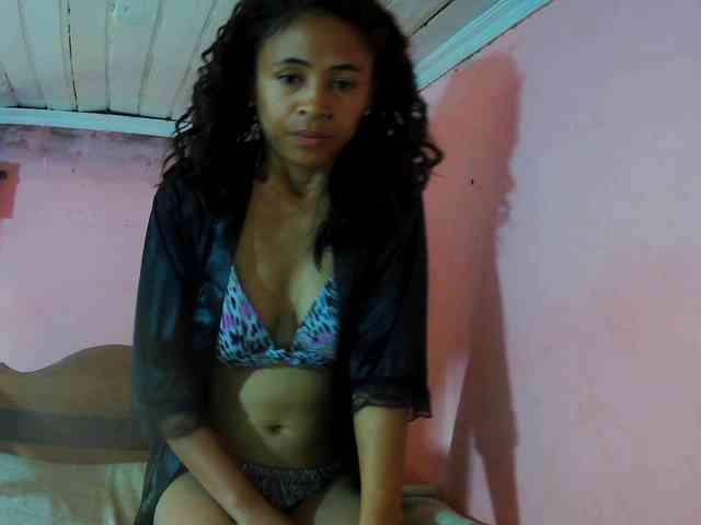 Reinewallashy3 webcam