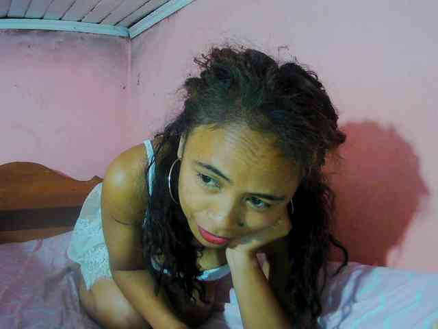 Reinewallashy3 webcam