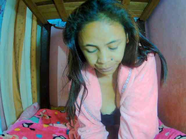 Reinewallashy3 webcam