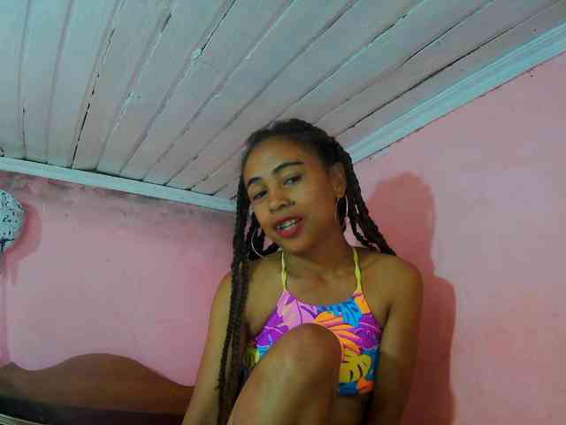 Reinewallashy3 webcam