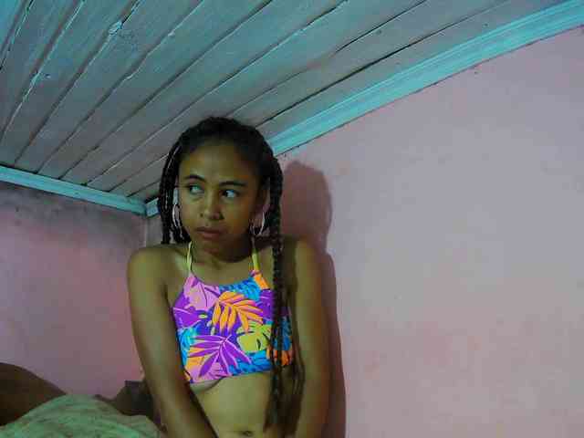 Reinewallashy3 webcam