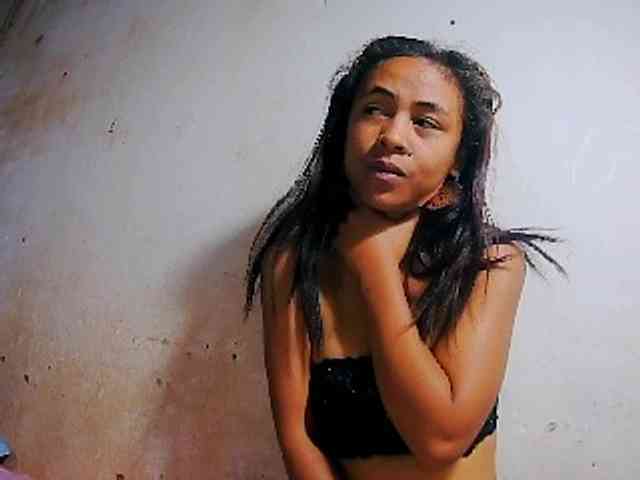 Roxanne03 Roxanne03