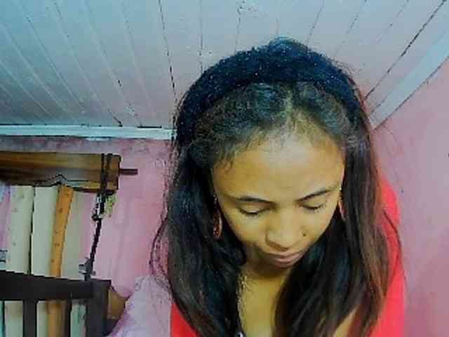 Reinewallashy3 webcam