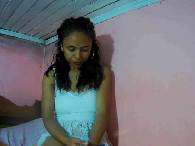 Reinewallashy3 webcam