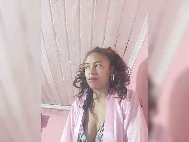 Reinewallashy3 webcam