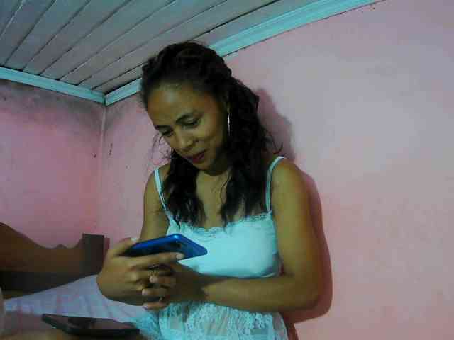 Reinewallashy3 webcam