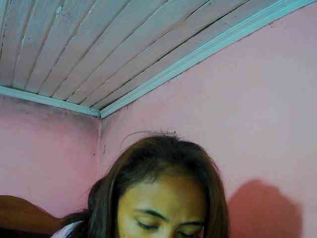 Reinewallashy3 webcam