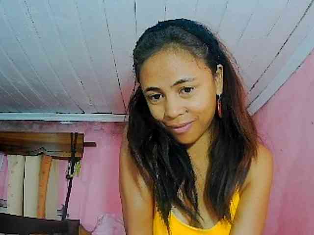 Reinewallashy3 webcam