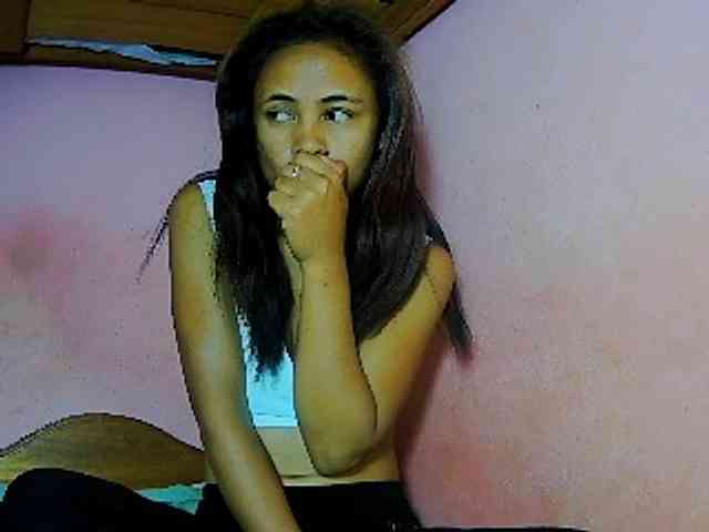 Reinewallashy3 webcam