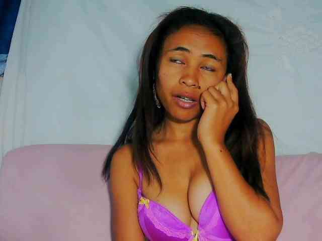 Reinewallashy3 webcam