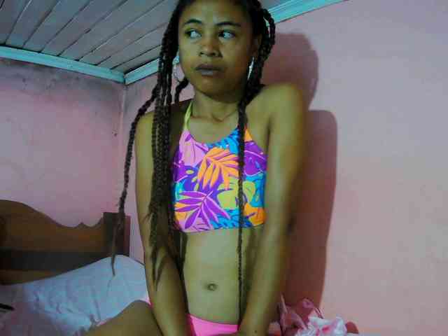 Reinewallashy3 webcam