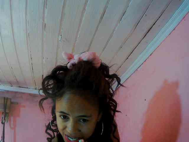 Reinewallashy3 webcam