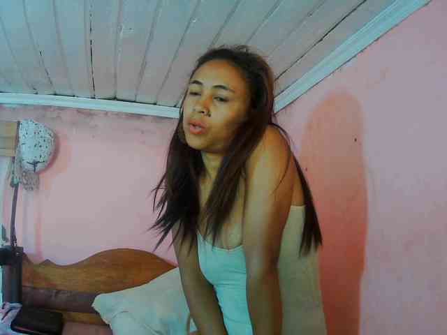 Reinewallashy3 webcam