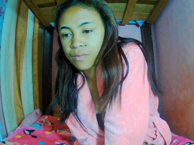 Reinewallashy3 webcam