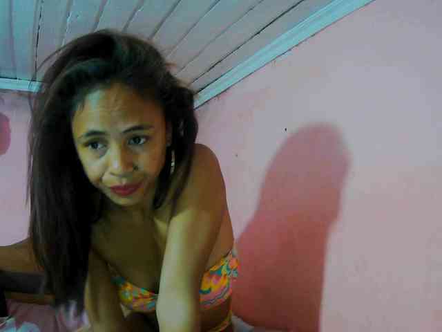 Reinewallashy3 webcam