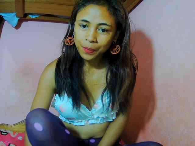 Reinewallashy3 webcam