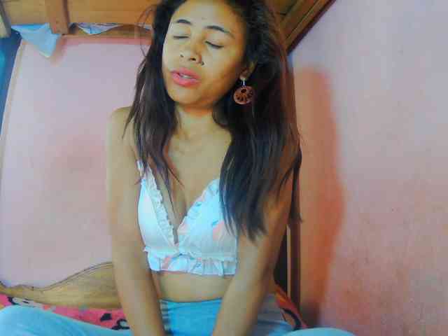 Reinewallashy3 webcam