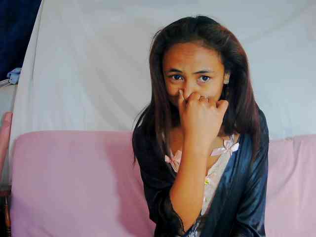 Reinewallashy3 webcam
