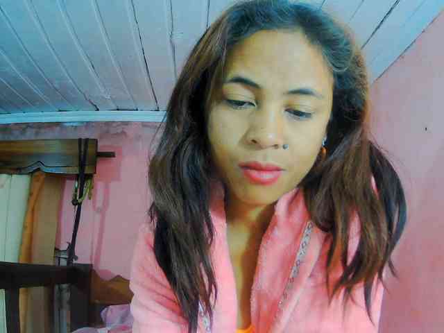 Reinewallashy3 webcam