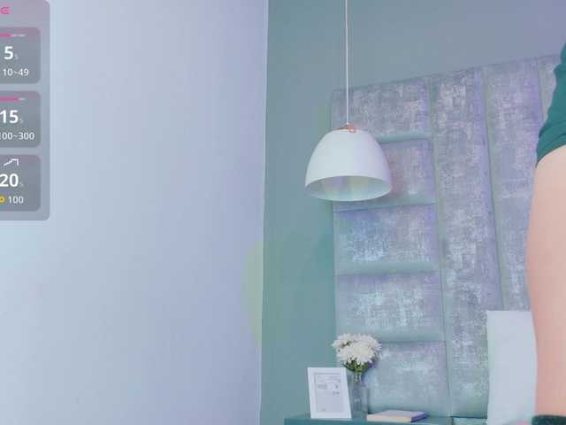 AteneaRoldan's BongaCams show and profile