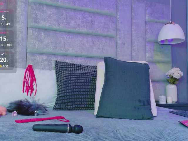 AteneaRoldan's BongaCams show and profile