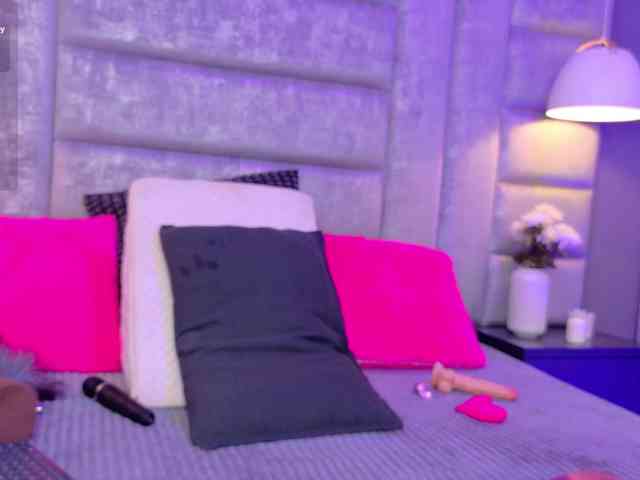 AteneaRoldan webcam