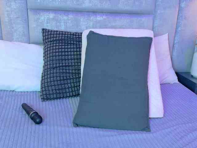 AteneaRoldan webcam