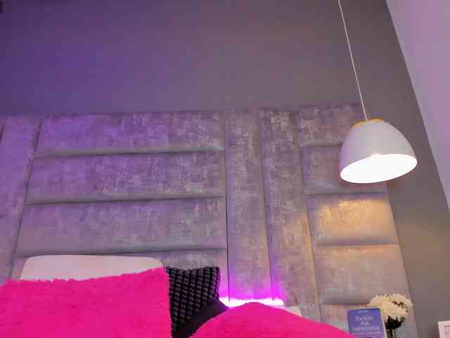AteneaRoldan webcam