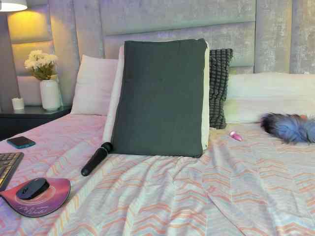 AteneaRoldan webcam
