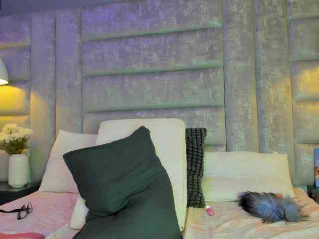 AteneaRoldan webcam