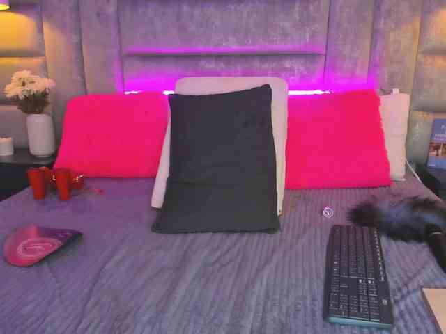 AteneaRoldan webcam
