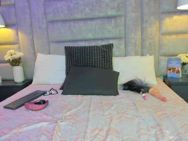 AteneaRoldan webcam