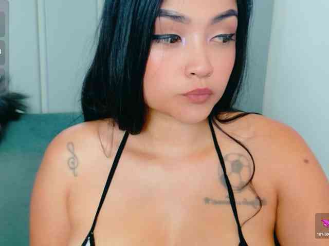 AteneaRoldan webcam
