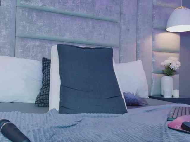 AteneaRoldan webcam
