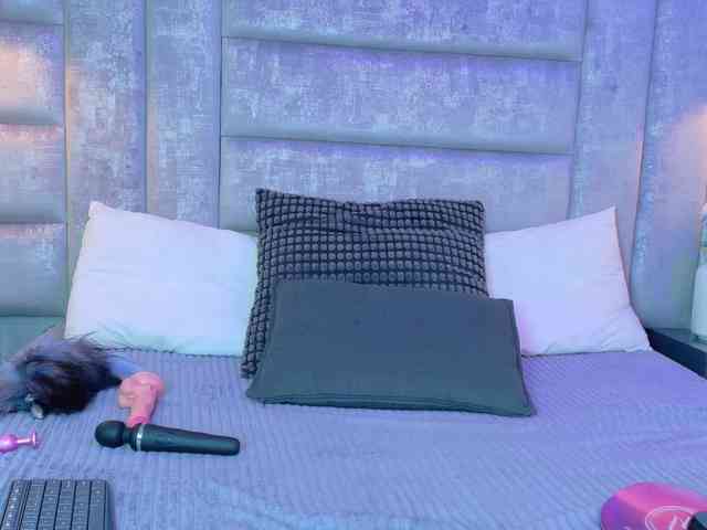 AteneaRoldan webcam