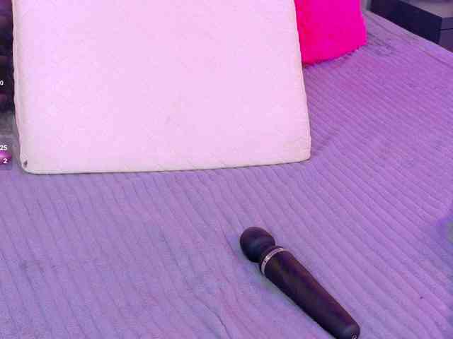 AteneaRoldan webcam