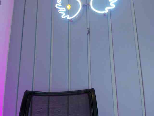 AteneaRoldan webcam