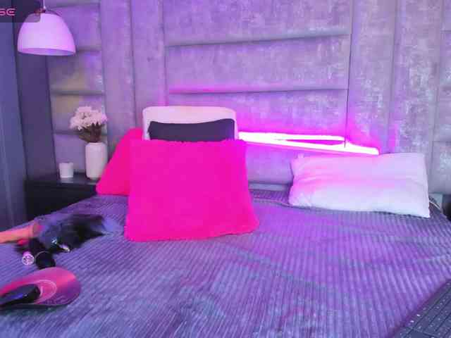 AteneaRoldan webcam