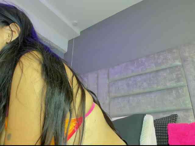 AteneaRoldan webcam