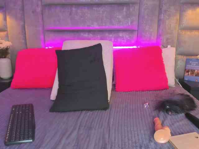 AteneaRoldan webcam