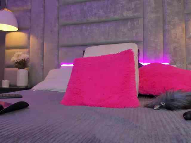 AteneaRoldan webcam