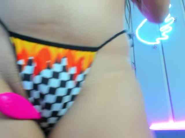 AteneaRoldan webcam