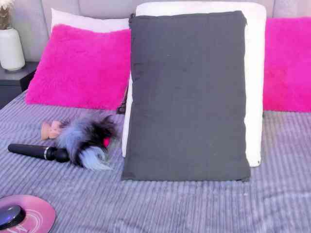 AteneaRoldan webcam