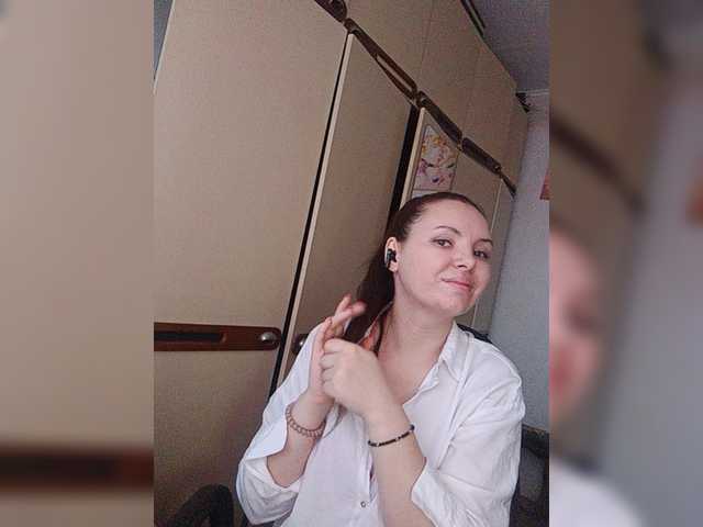 Mira-5a live cam on BongaCams