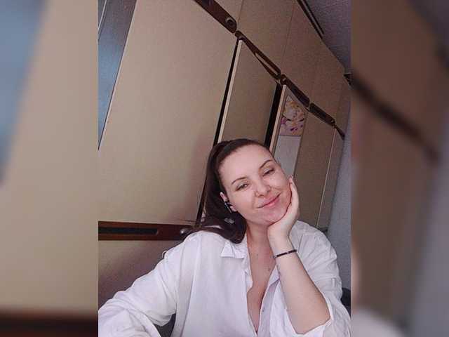 Mira-5a live cam on BongaCams
