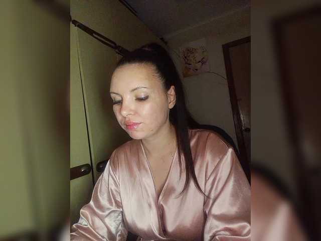 Mira-5a's BongaCams show and profile