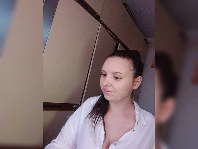 Mira-5a live cam on BongaCams