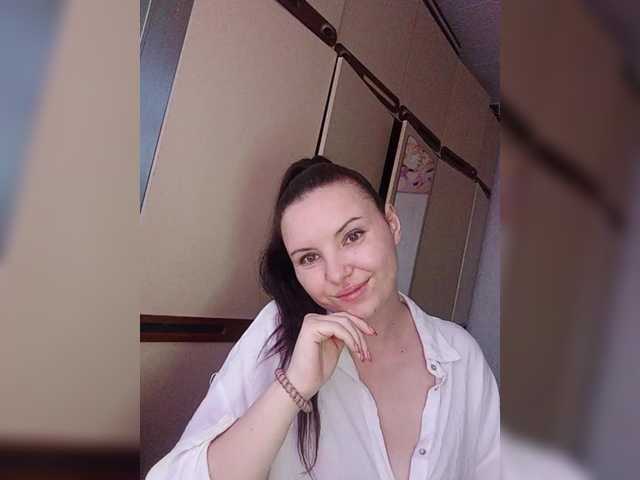 Mira-5a live cam on BongaCams